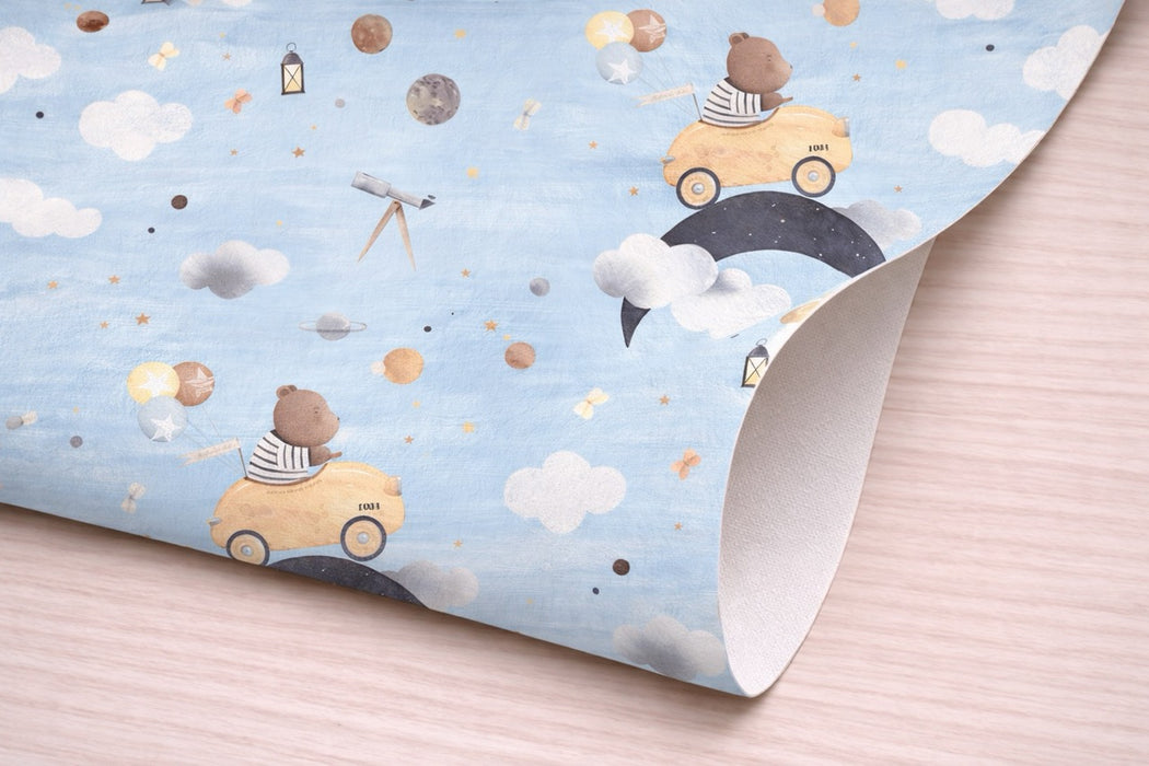 Papel pintado infantil oso aventurero cielo